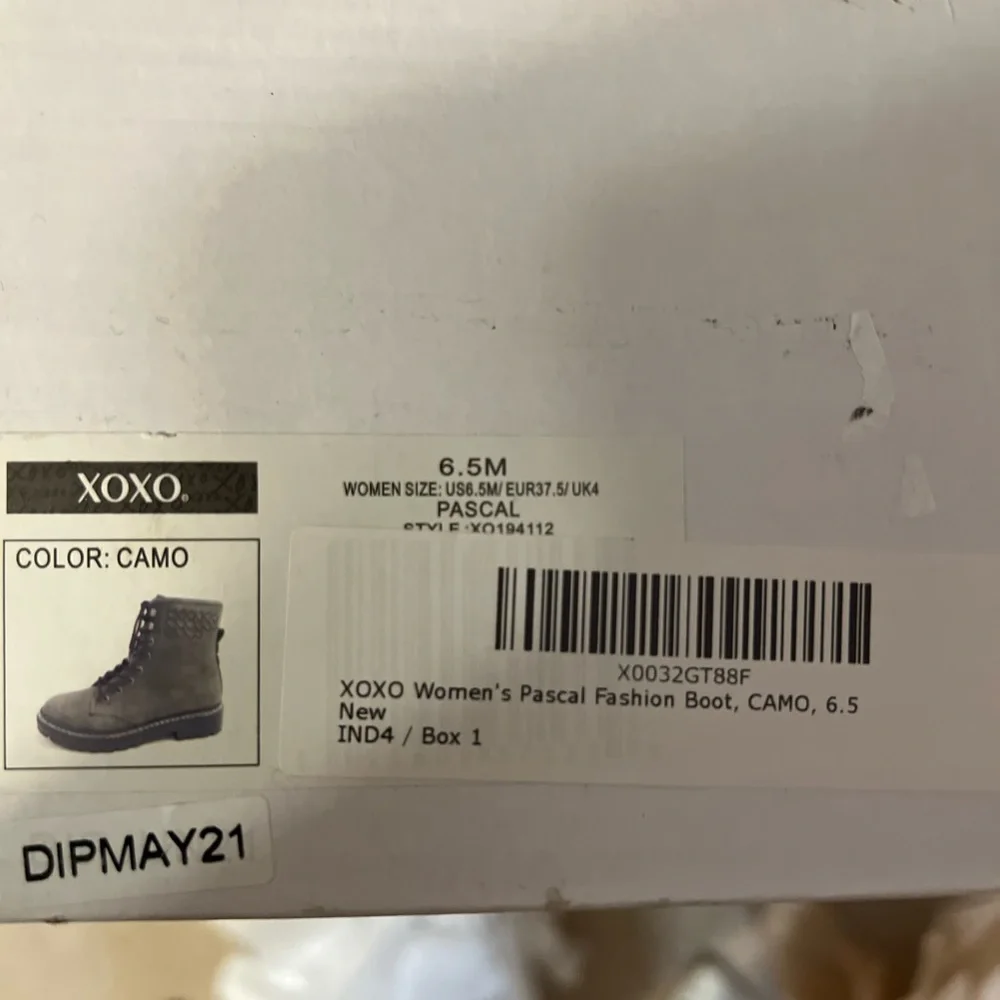 XOXO womens pascal